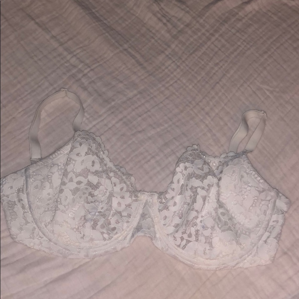 36D sexy lace Victoria’s Secret bra!!